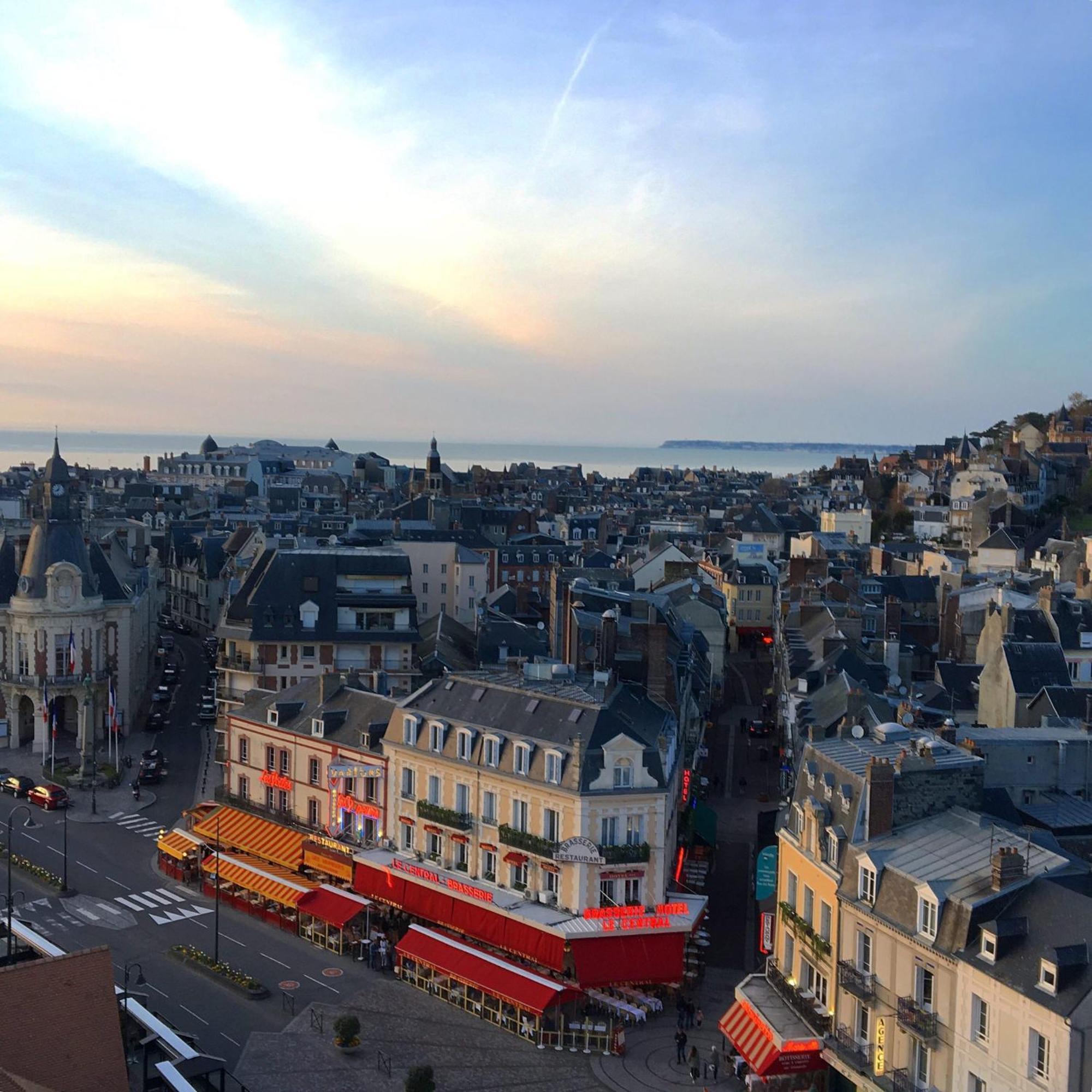 Hotel Le Trouville Exterior photo